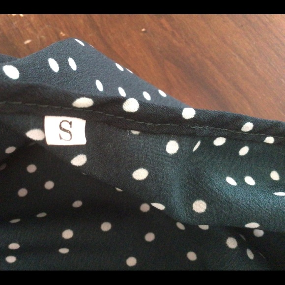 Green long sleeve top - Picture 7 of 13